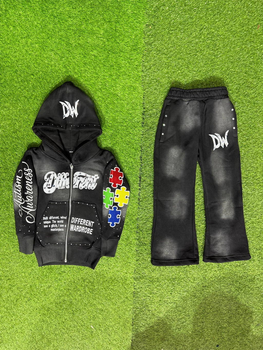 Different zip- up full set