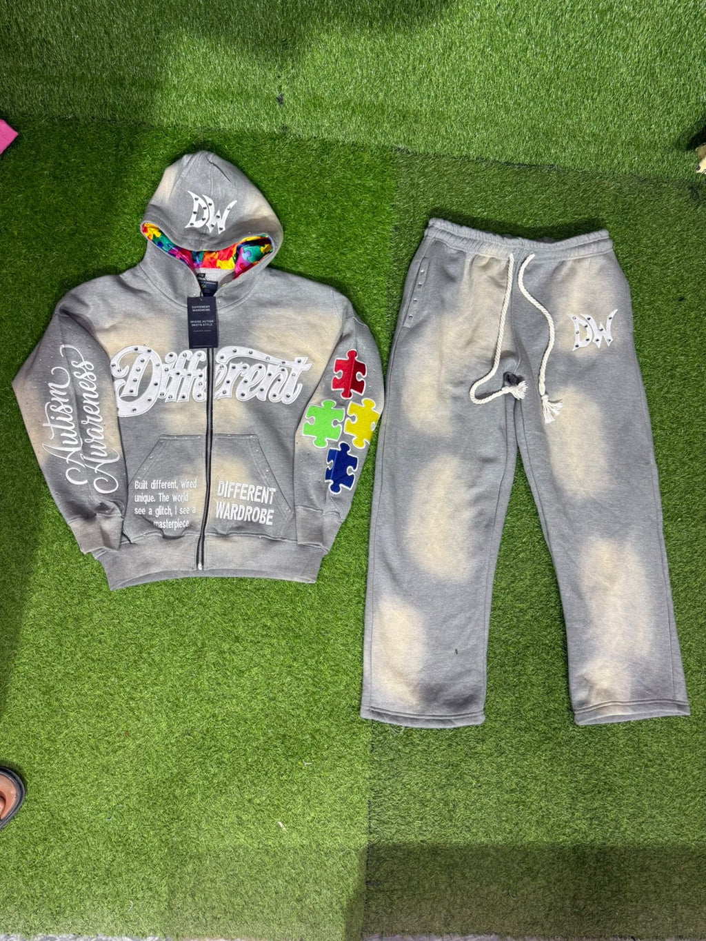 Different zip- up full set